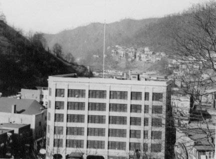 History of WCOM/WTAP/WKYG, Parkersburg, W. Va.